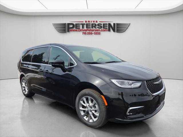 2026 Chrysler Pacifica Select AWD for sale in Waupaca, WI