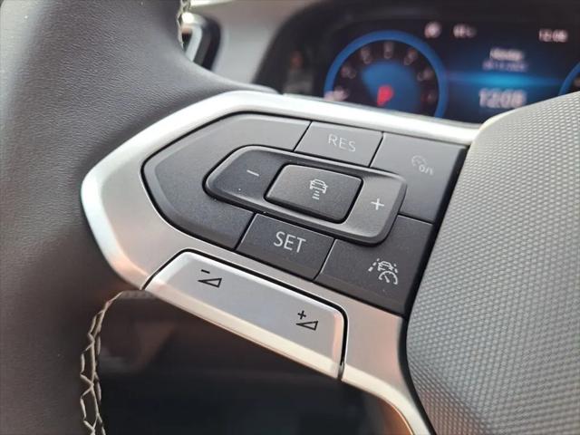 2026 Volkswagen Atlas Cross Sport SE with Technology