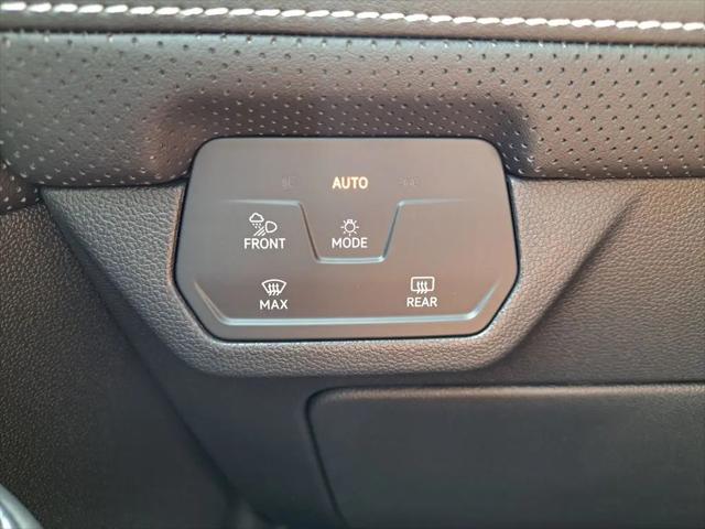 2026 Volkswagen Atlas Cross Sport SE with Technology
