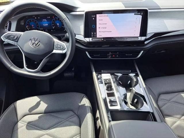 2026 Volkswagen Atlas Cross Sport SE with Technology