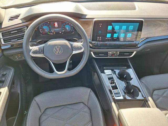 2026 Volkswagen Atlas SE with Technology