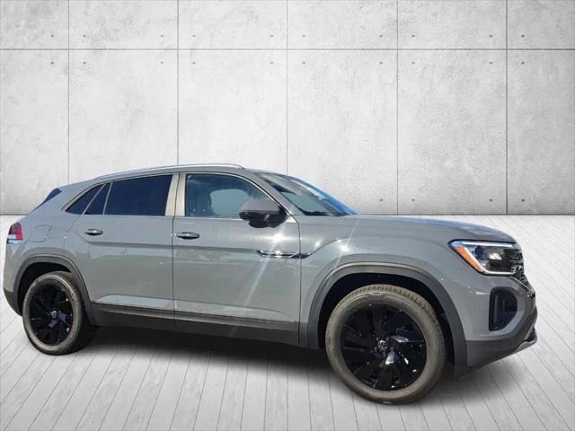 2026 Volkswagen Atlas Cross Sport SE with Technology