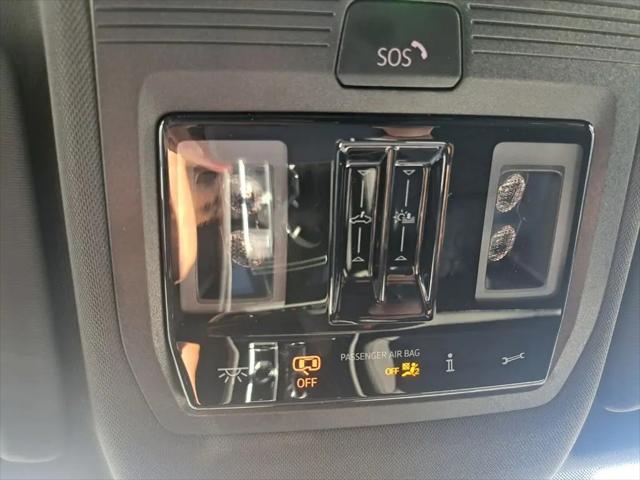 2026 Volkswagen Atlas Cross Sport SE with Technology