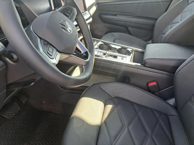 2026 Volkswagen Atlas Cross Sport SE with Technology