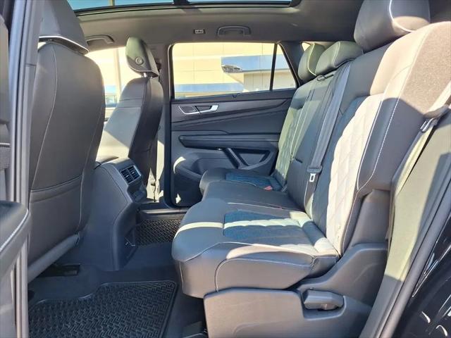 2026 Volkswagen Atlas Cross Sport SEL Premium R-Line
