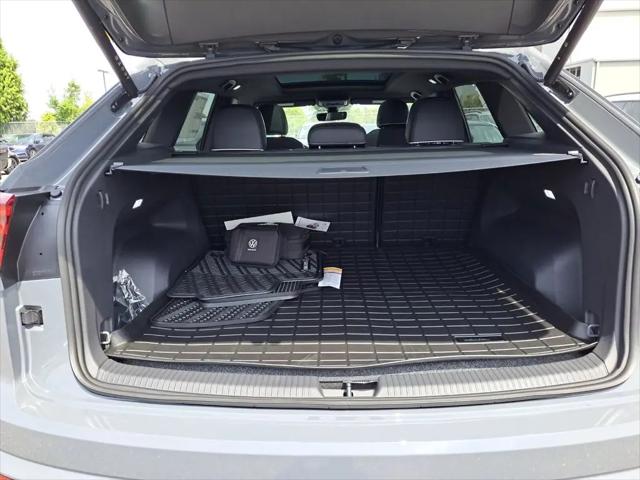 2026 Volkswagen Atlas Cross Sport SEL Premium R-Line