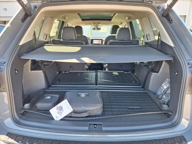 2026 Volkswagen Atlas SE with Technology