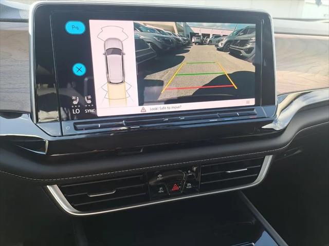 2026 Volkswagen Atlas SE with Technology