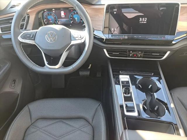 2026 Volkswagen Atlas SE with Technology