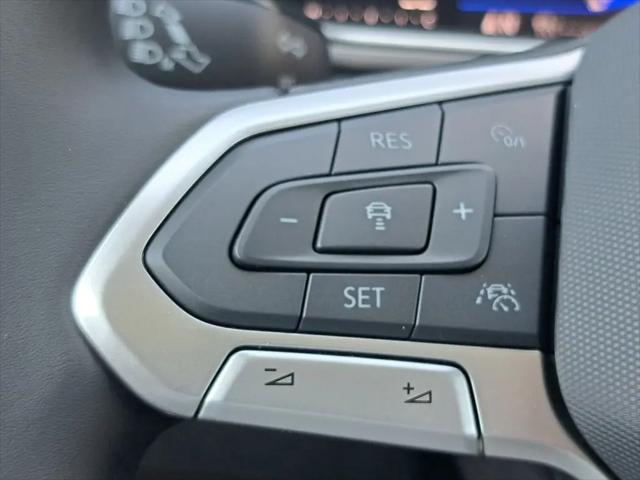 2026 Volkswagen Taos SE Black