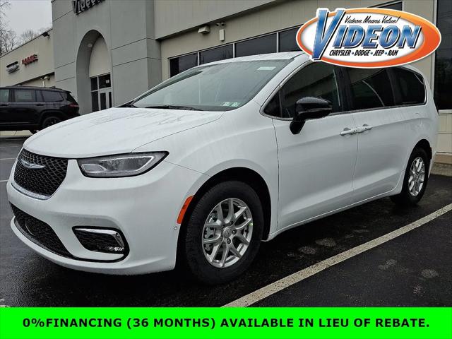 2026 Chrysler Pacifica Select for sale in Newtown Square, PA