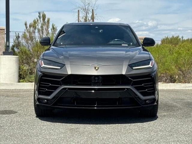 2021 Lamborghini Urus Graphite Capsule