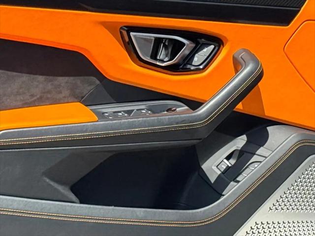 2021 Lamborghini Urus Graphite Capsule