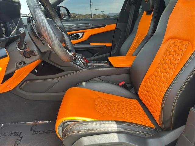 2021 Lamborghini Urus Graphite Capsule