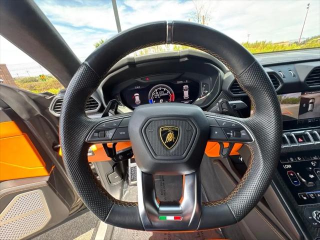 2021 Lamborghini Urus Graphite Capsule