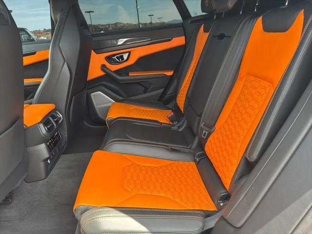 2021 Lamborghini Urus Graphite Capsule