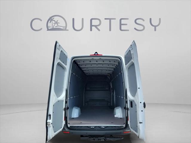 2026 Mercedes-Benz Sprinter 2500 High Roof 4-Cyl Diesel