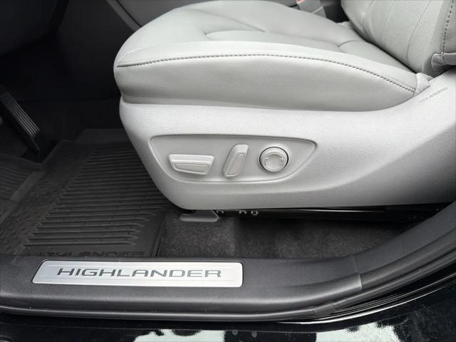 2026 Toyota Highlander Hybrid Limited