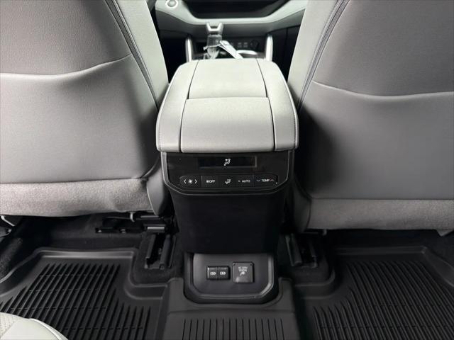 2026 Toyota Highlander Hybrid Limited