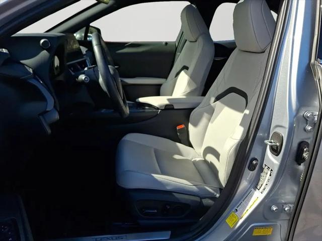 2025 Lexus 300 Premium