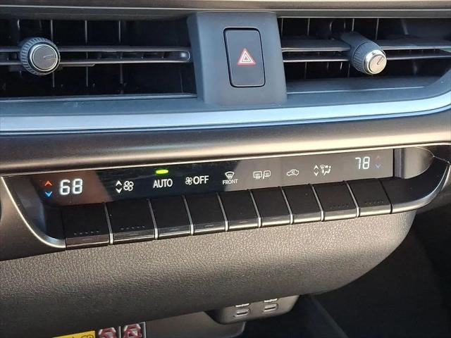 2025 Lexus 300 Premium