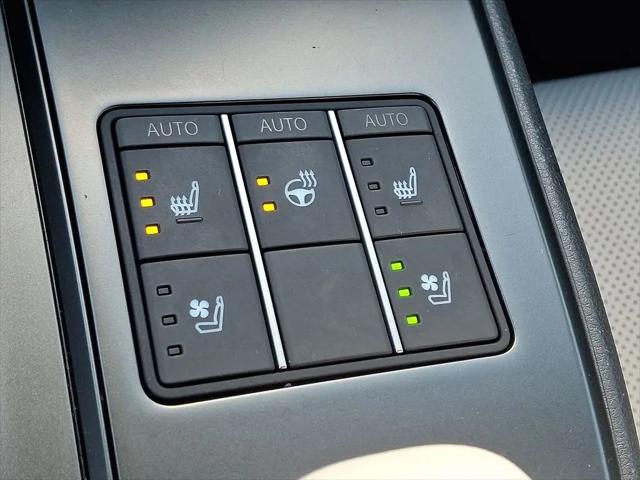 2025 Lexus 300 Premium