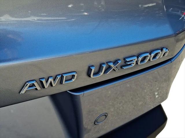 2025 Lexus 300 Premium