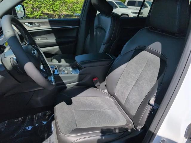2026 Jeep Grand Cherokee L Altitude 4x4