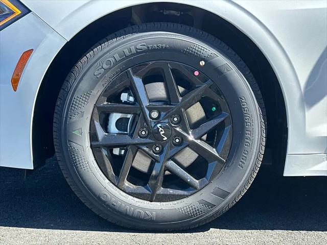 2026 Kia K5 LXS FWD