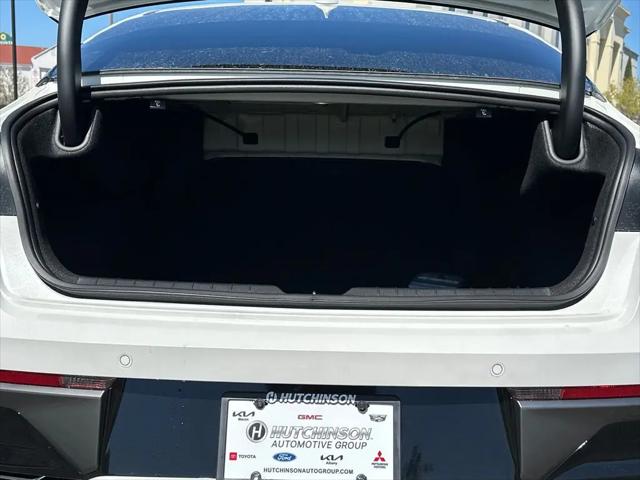 2026 Kia K5 LXS FWD