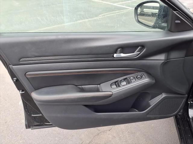 2022 Nissan Altima SR FWD