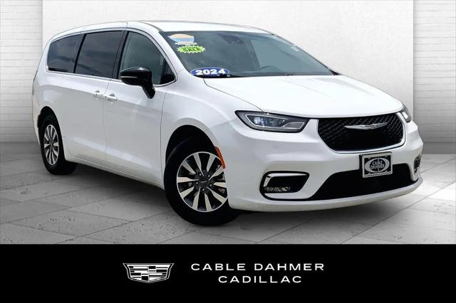 2024 Chrysler Pacifica Hybrid Select for sale in Kansas City, MO