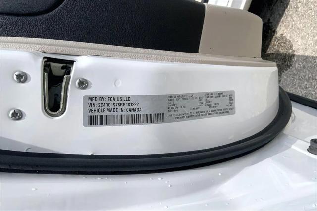 2024 Chrysler Pacifica Hybrid Select