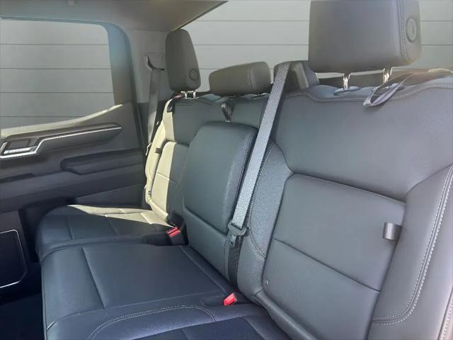 2025 GMC Sierra 1500 4WD Crew Cab Short Box SLT