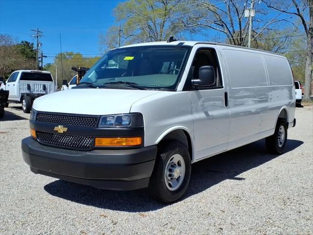 2026 Chevrolet Express Cargo Van 2500 Extended Wheelbase, WT, RWD
