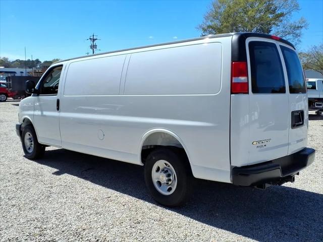 2026 Chevrolet Express Cargo Van 2500 Extended Wheelbase, WT, RWD