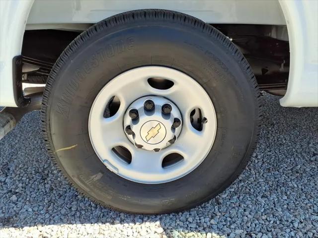 2026 Chevrolet Express Cargo Van 2500 Extended Wheelbase, WT, RWD