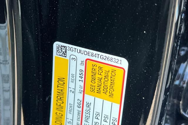 2026 GMC Sierra 1500 Crew Cab, Short Bed, SLT, 4WD