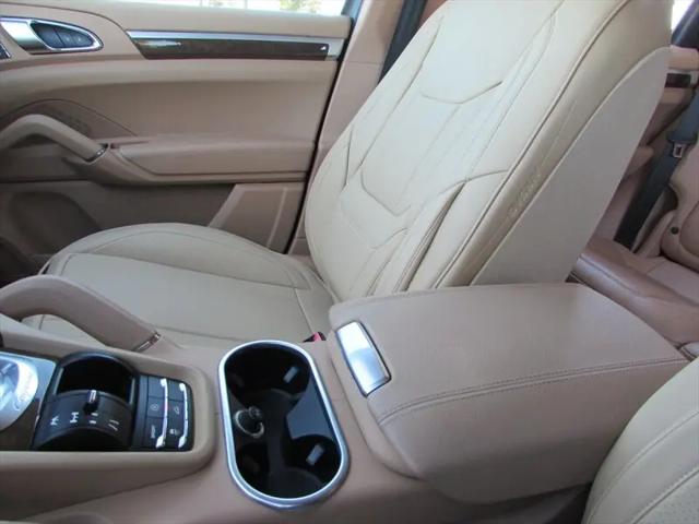 2013 Porsche Cayenne Cayenne
