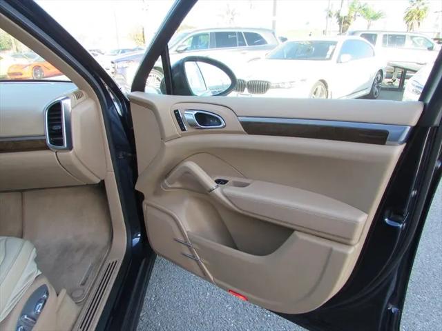 2013 Porsche Cayenne Cayenne