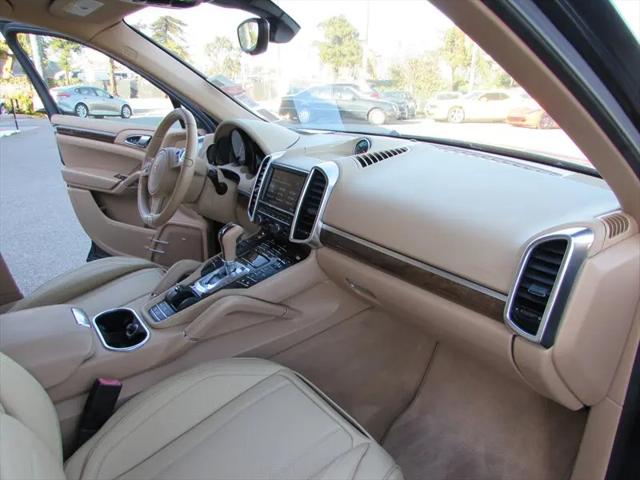 2013 Porsche Cayenne Cayenne