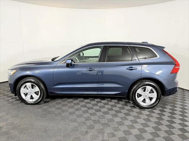 2022 Volvo XC60 B5 Momentum