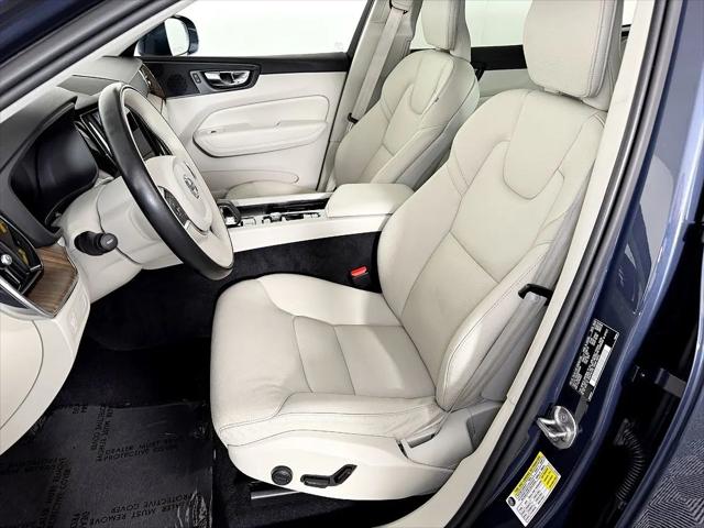2022 Volvo XC60 B5 Momentum