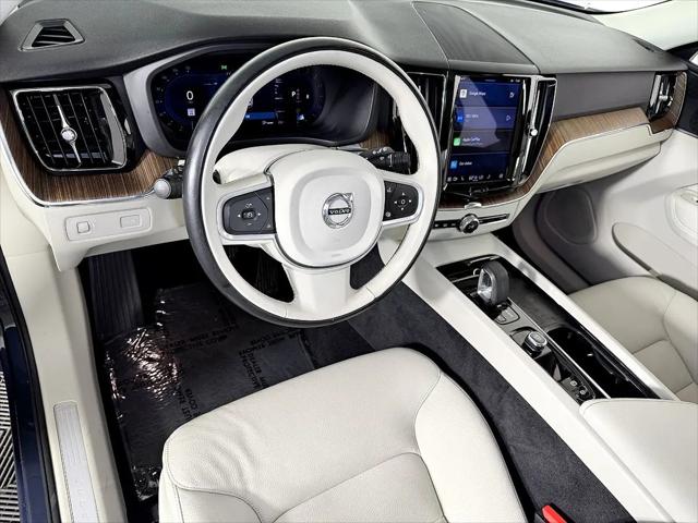 2022 Volvo XC60 B5 Momentum