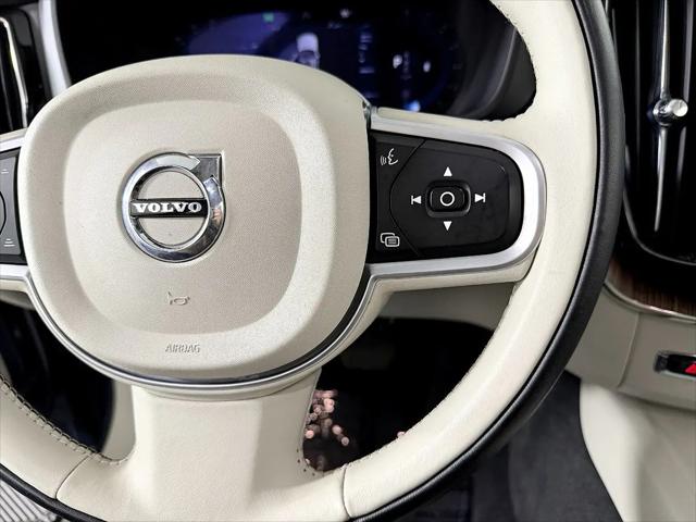 2022 Volvo XC60 B5 Momentum