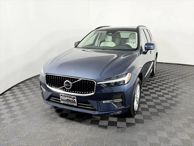 2022 Volvo XC60 B5 Momentum