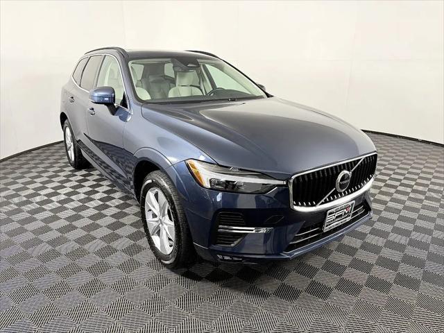 2022 Volvo XC60 B5 Momentum
