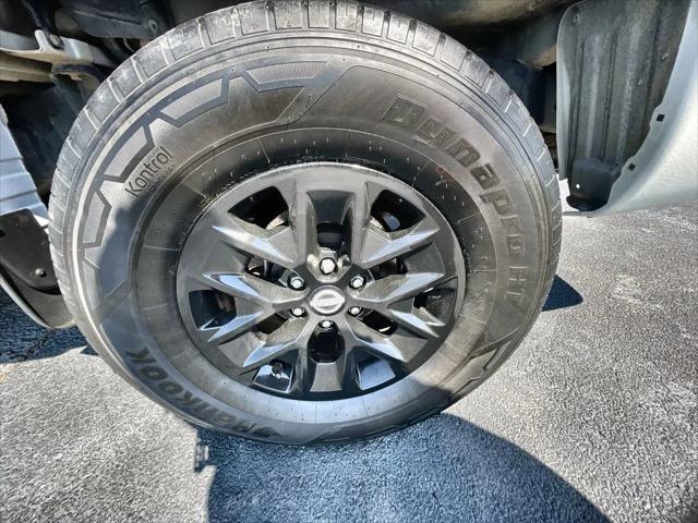 2024 Nissan Frontier Crew Cab SV 4x4