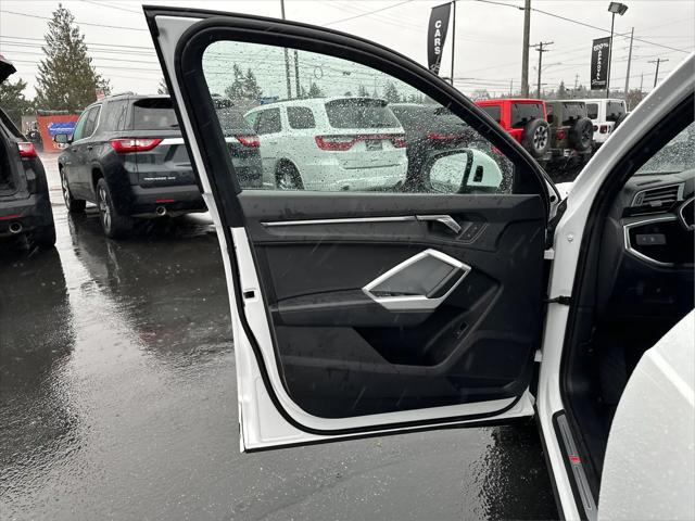 2025 Audi Q3 Premium 45 TFSI S line quattro Tiptronic