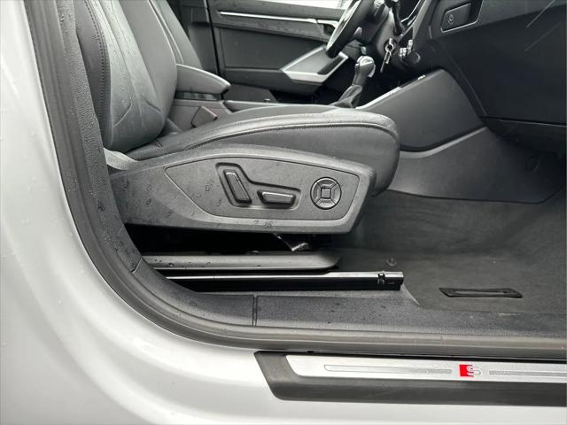2025 Audi Q3 Premium 45 TFSI S line quattro Tiptronic